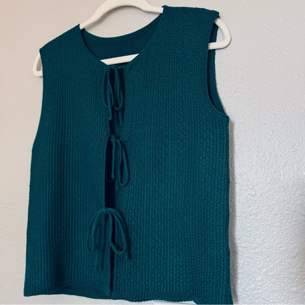 Green Sleeveless Knit Tie Top
